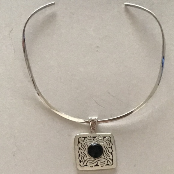 STERLING SILVER SQUARE ONYX PENDANT AND COLLAR - Picture 1 of 4